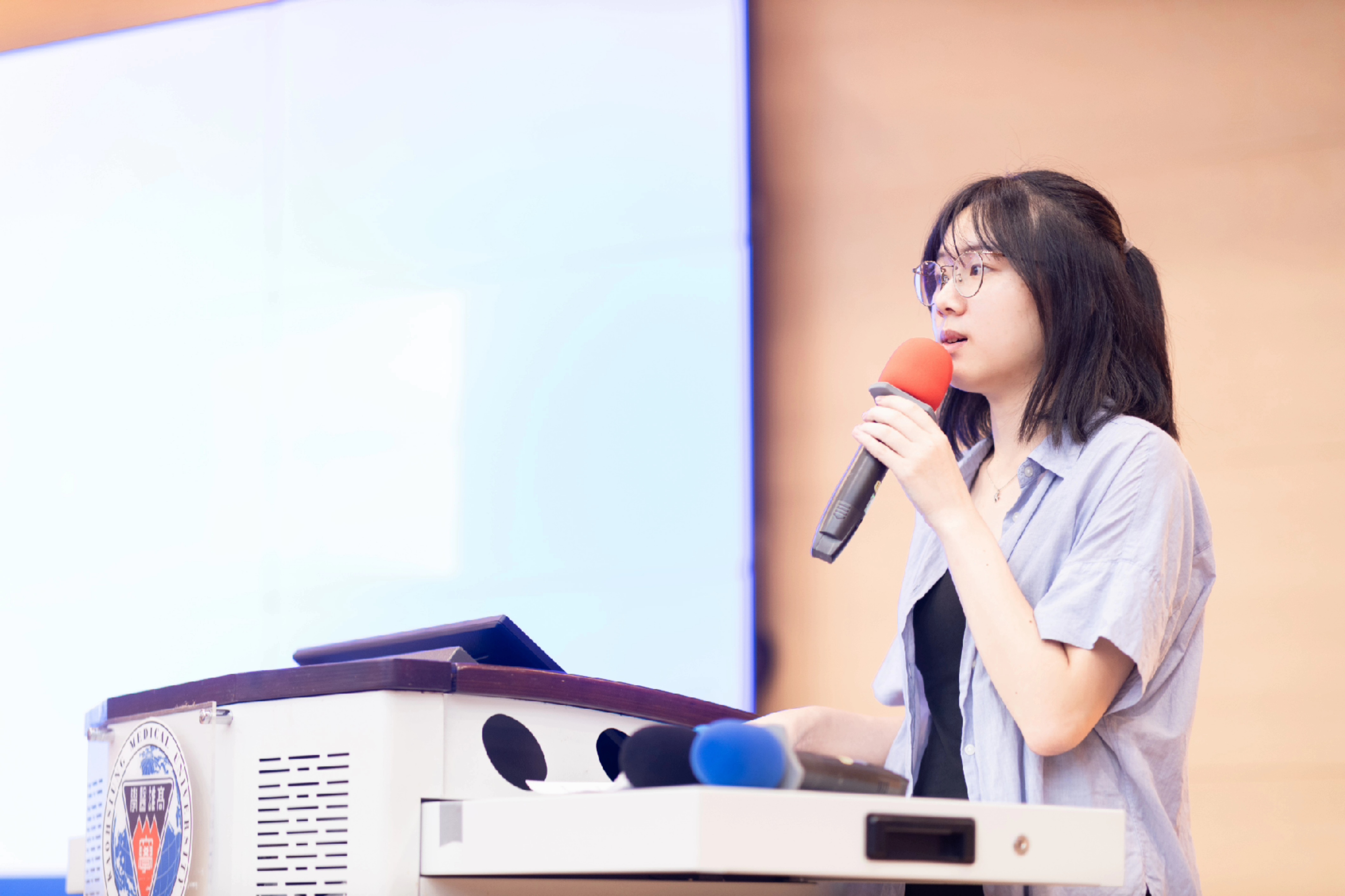 楊芝葶1698905063051